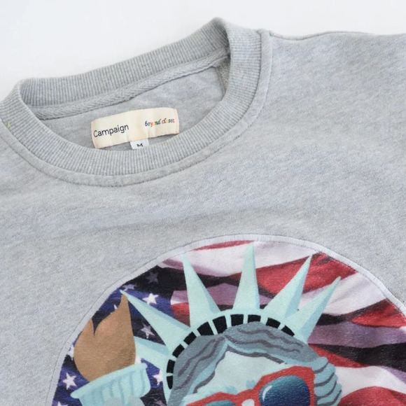 Campaign Beyond Closet Statue of Liberty Grey with  Dog Crewneck Sweater Med - Picture 9 of 11